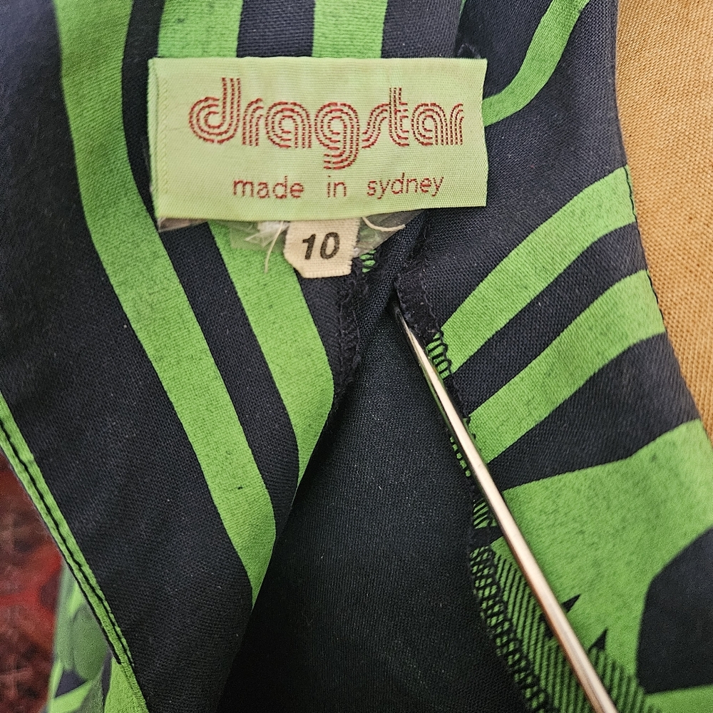 Dragstar sleeveless mini dress in  green - Picture 3 of 7